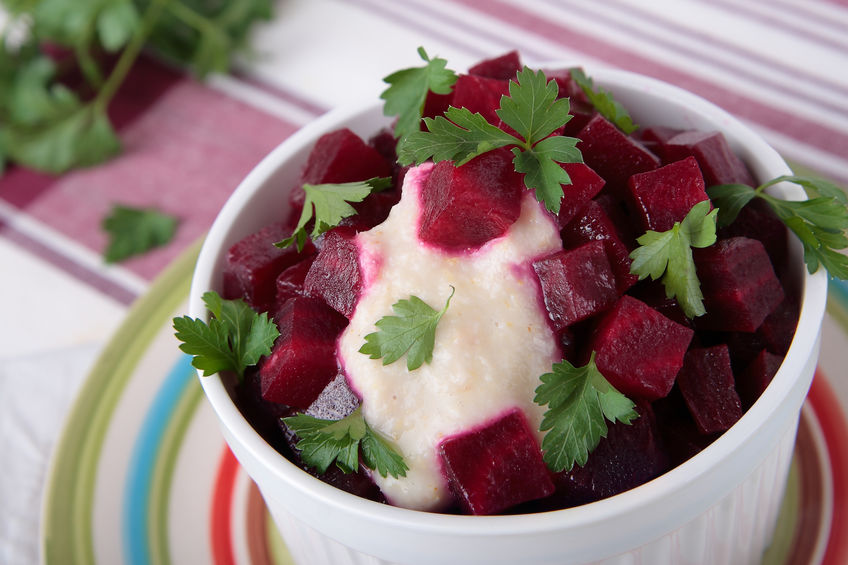 Randensalat mit Meerrettichdressing